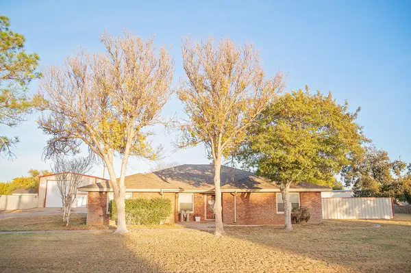 2917 Dove Lane, Denver City, TX 79323