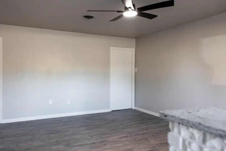 1206 E Hester Street, Brownfield, TX 79316 - Image #3