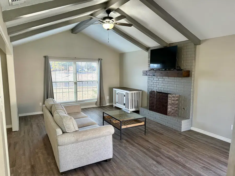 304 N Essex Drive, Lubbock, TX 79416 - Image #3