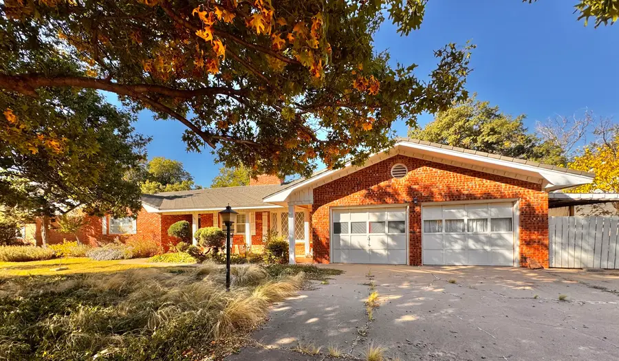 1403 Amarillo Street, Plainview, TX 79072 - Image #3