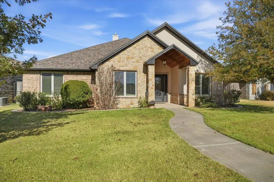 1204 N 14th Place, Wolfforth, TX 79382 - Image #2