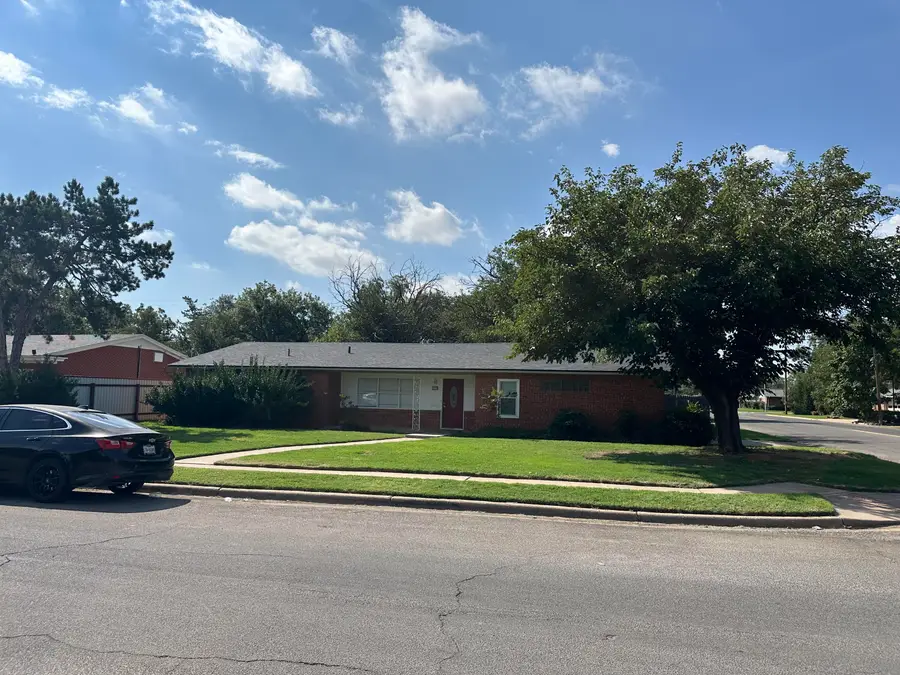 2518 32nd Street, Lubbock, TX 79410 - Image #2