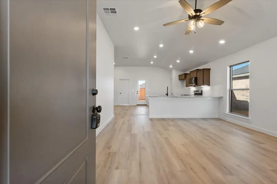 1311 N Chicago Avenue, Lubbock, TX 79416 - Image #2