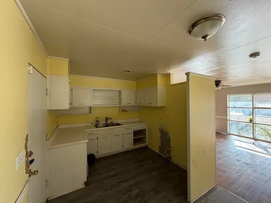 2014 W 20th Street, Plainview, TX 79072 - Image #3