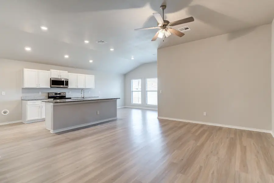 10421 Waverly Avenue, Lubbock, TX 79424 - Image #2