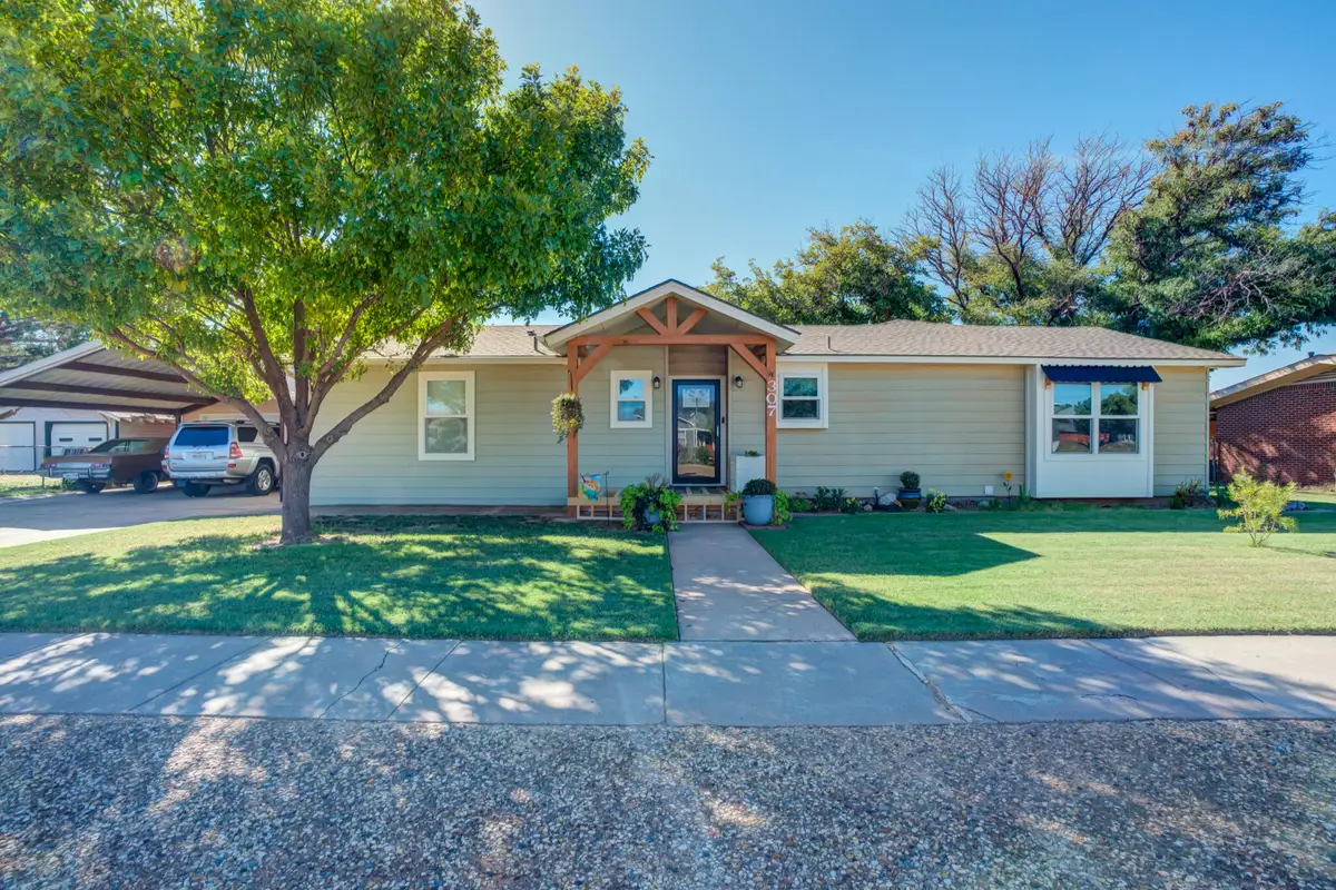 307 Ave G, Abernathy, TX 79311 - Image #1