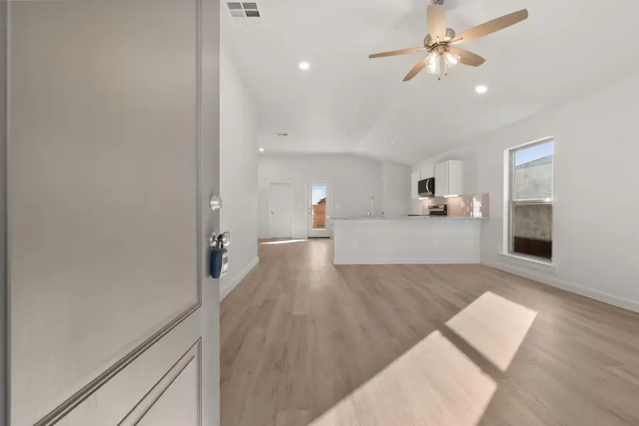 1610  N Clinton Avenue, Lubbock, TX 79416 - #3