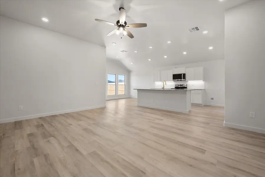 1307 N Chicago Avenue, Lubbock, TX 79416 - #3