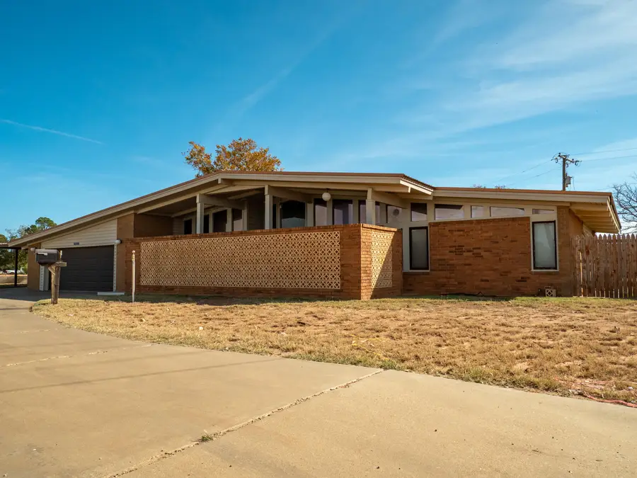 1011 N 22nd Street, Lamesa, TX 79331 - Image #2
