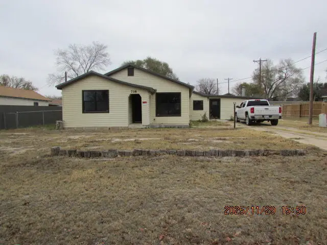 716 W E Avenue, Muleshoe, TX 79347 - Image #2