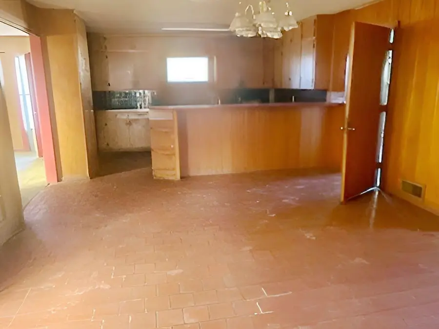 1006 Borger Street, Plainview, TX 79072 - Image #3