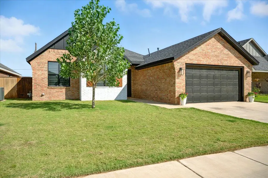 813 N 6th Circle, Wolfforth, TX 79382 - Image #2