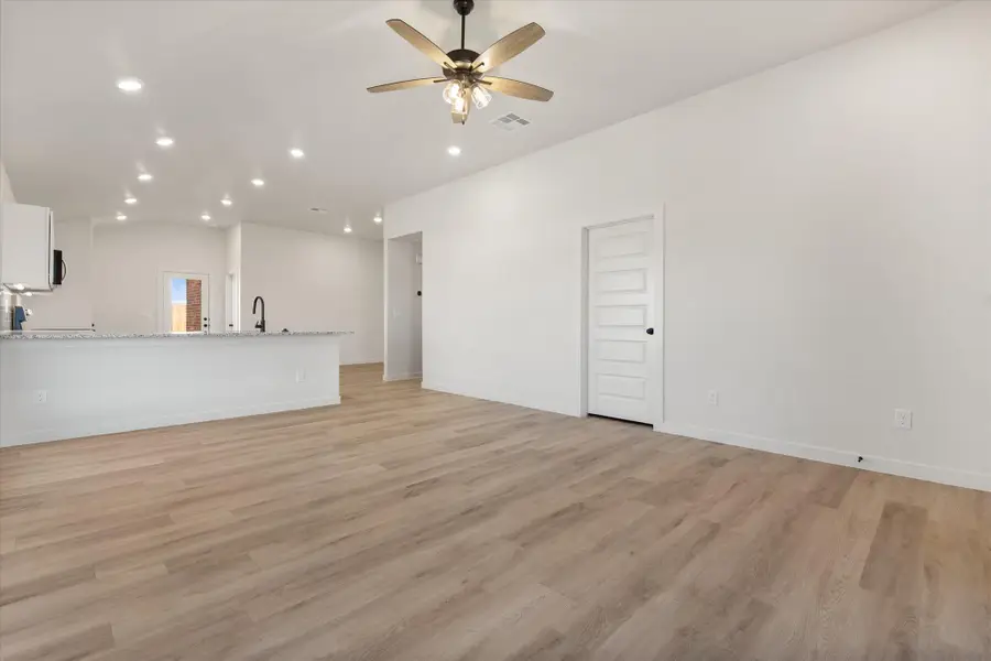 6307 Virginia Avenue, Lubbock, TX 79407 - #3