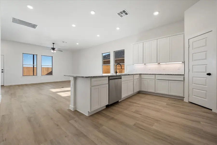 2002 Cottonwood Avenue, Wolfforth, TX 79382 - #3