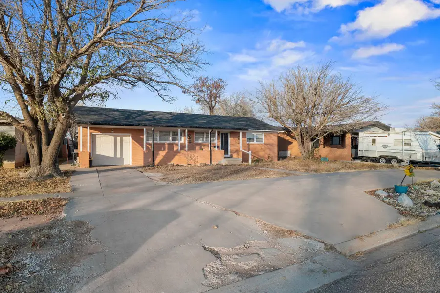 407 Pine Street, Levelland, TX 79336 - Image #2