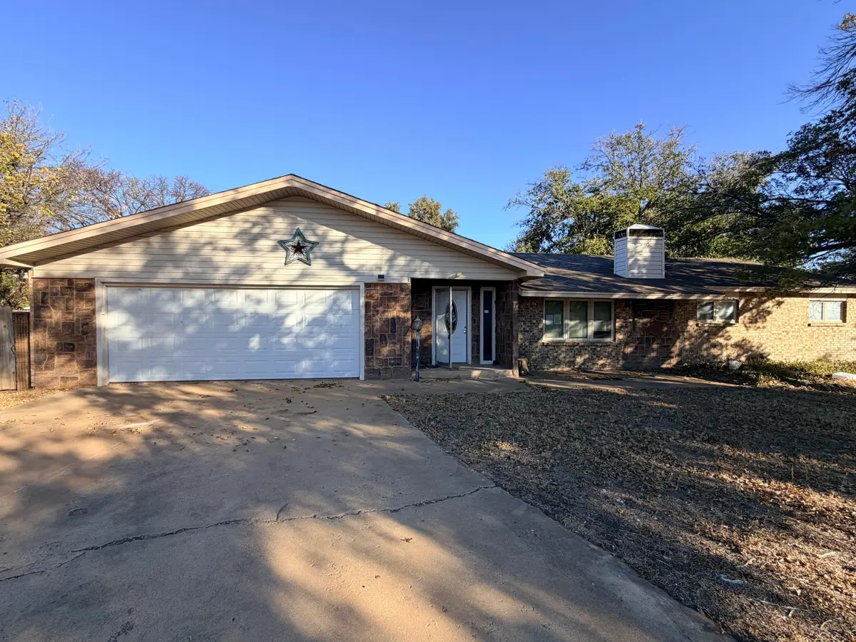 2412 Lockwood Street, Tahoka, TX 79373 - Image #1