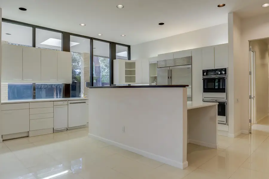 9602 Savannah Avenue, Lubbock, TX 79424 - #3