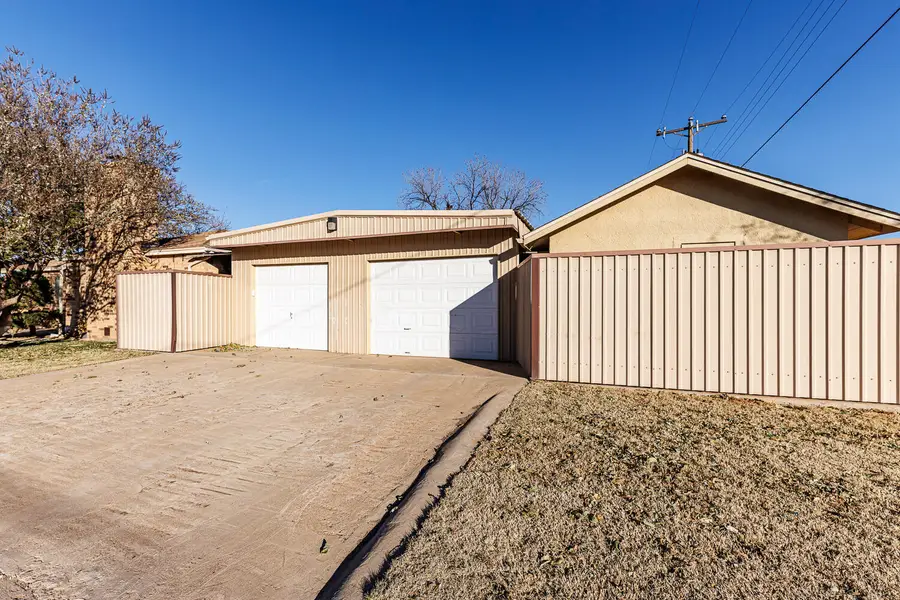 850 S 10th Street, Slaton, TX 79364 - Image #3