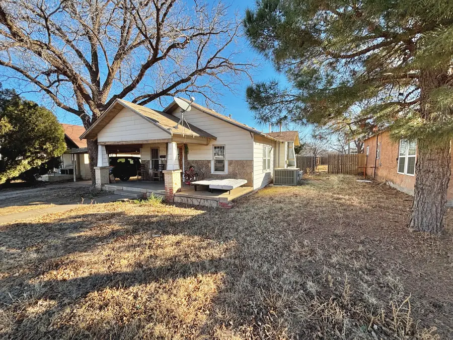 720 S 11th Street, Slaton, TX 79364 - Image #2