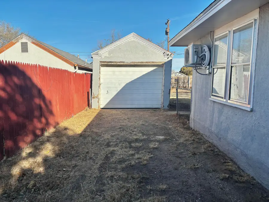 420 W Lynn Street, Slaton, TX 79364 - Image #3