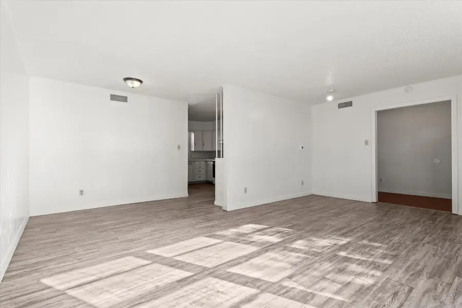 1105 E Cardwell Street, Brownfield, TX 79316 - Image #3