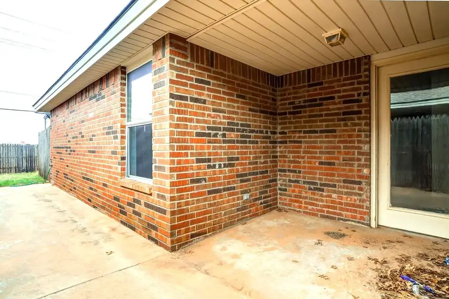 608 N Bangor Avenue, Lubbock, TX 79416 - Image #3