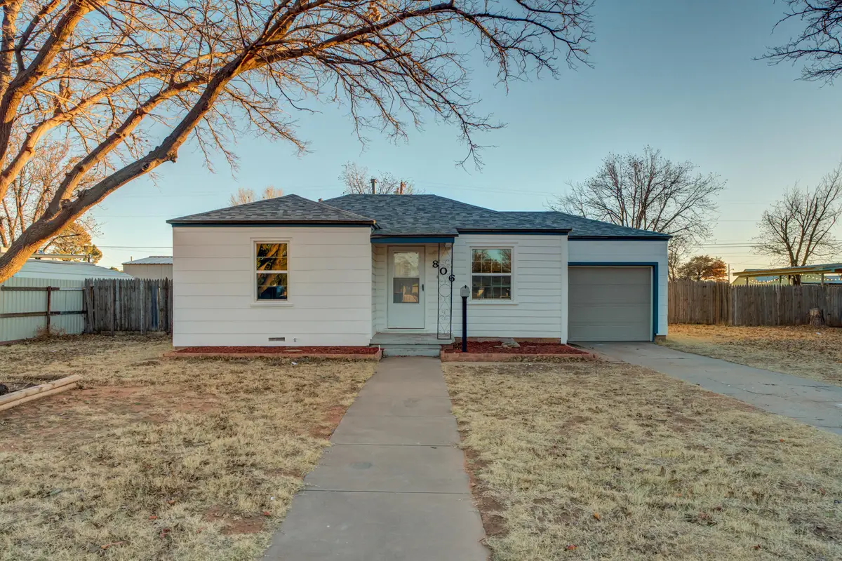 806 E Lons Street, Brownfield, TX 79316 - Image #1