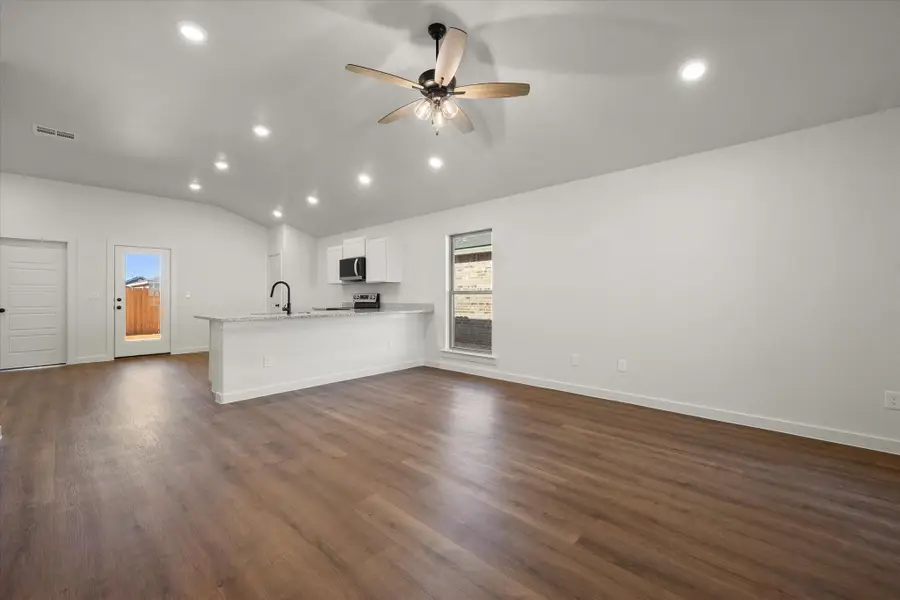 1305 N Chicago Avenue, Lubbock, TX 79416 - Image #3