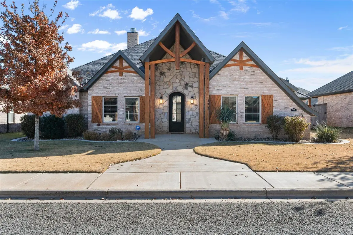 717 N 7th Street, Wolfforth, TX 79382 - Image #1