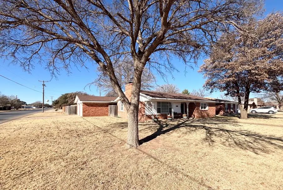 1601 Avenue F, Abernathy, TX 79311 - Image #2