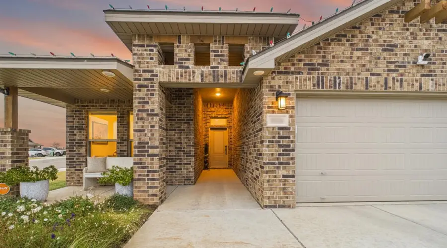 3202 Farmhouse Avenue, Wolfforth, TX 79382 - Image #3