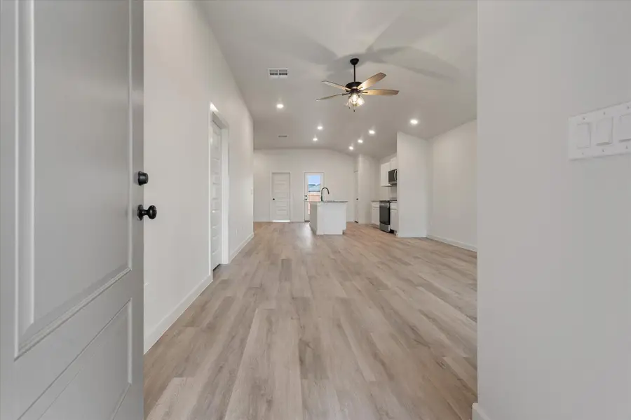 2409 Aberdeen Avenue, Wolfforth, TX 79382 - Image #2