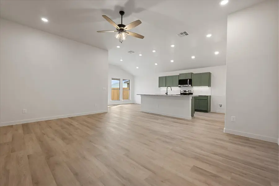 2412 Aberdeen Avenue, Wolfforth, TX 79382 - Image #3