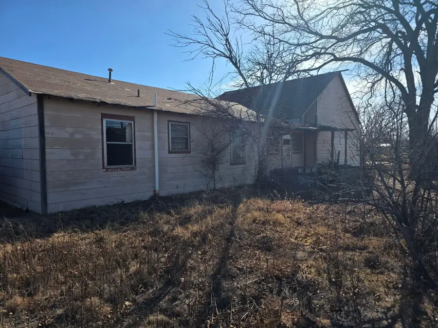 322 W Tennessee Street, Floydada, TX 79235 - Image #3