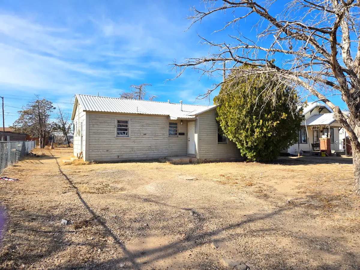 303 N Gaines Avenue, Tulia, TX 79088 - Image #1