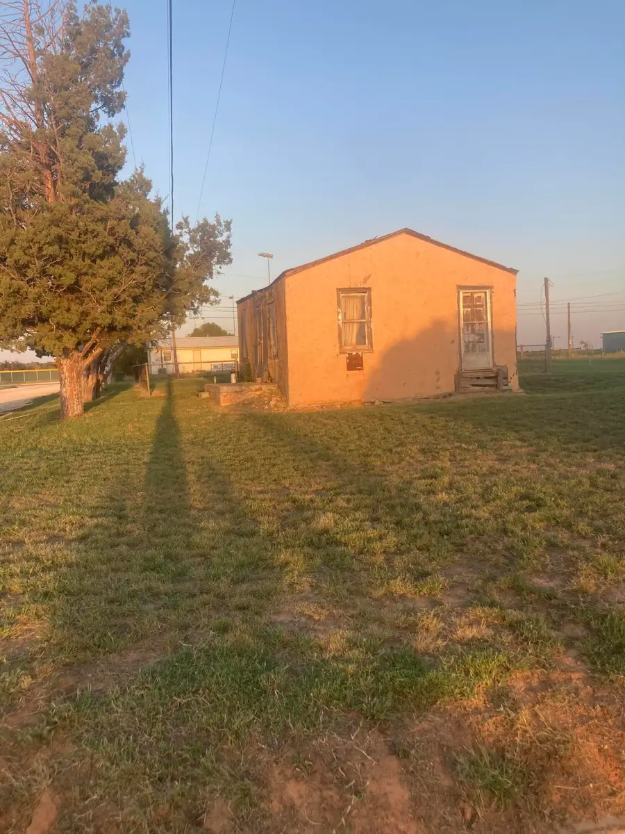 1202 S 3rd Street, Brownfield, TX 79316 - Image #3