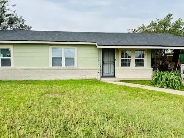 2804 Vanda Avenue, Lubbock, TX 79404