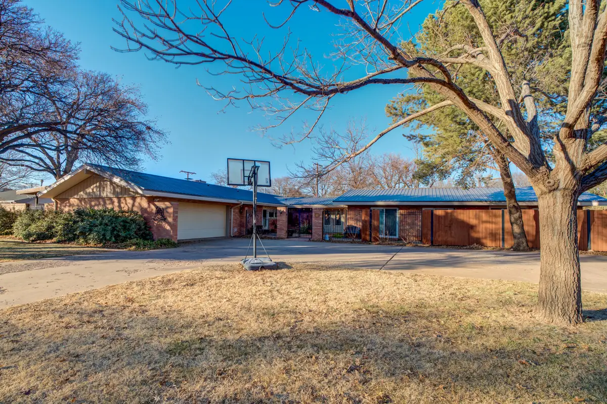 2420 N 2nd Street, Tahoka, TX 79373 - Image #1