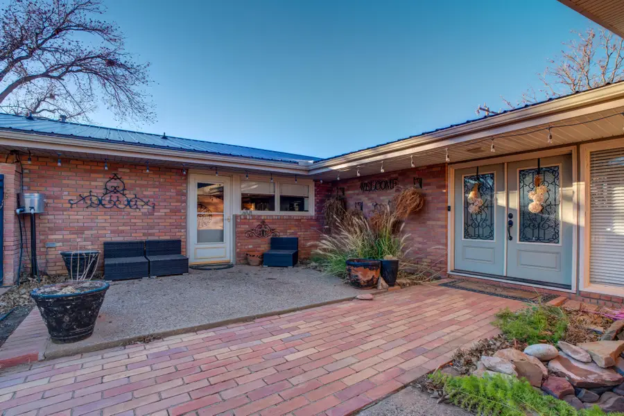 2420 N 2nd Street, Tahoka, TX 79373 - Image #2