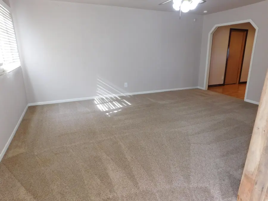 1722 W Avenue B, Muleshoe, TX 79347 - #3