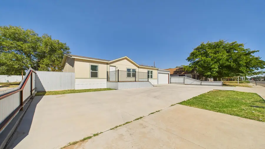 1109 W Waylon Jennings Boulevard, Littlefield, TX 79339 - Image #3