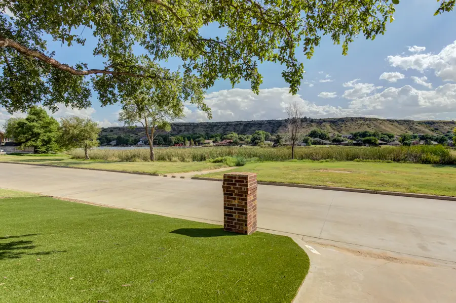 28 W Lakeshore Drive, Ransom Canyon, TX 79366 - Image #3