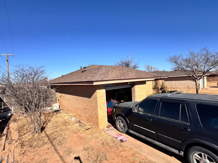 302 E 15th Street, Wolfforth, TX 79382 - #3