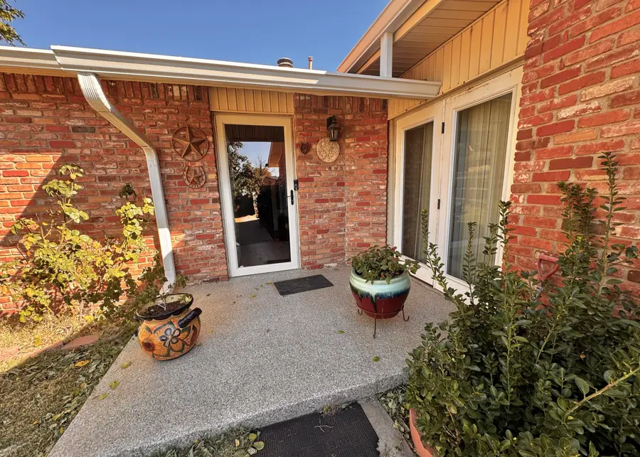 3902 Sides Street, Plainview, TX 79072 - #3