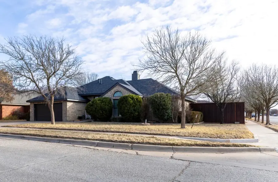 7807 Homestead Avenue, Lubbock, TX 79424 - Image #2