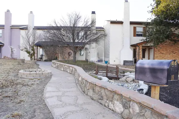 8639 Knoxville Drive, Lubbock, TX 79423