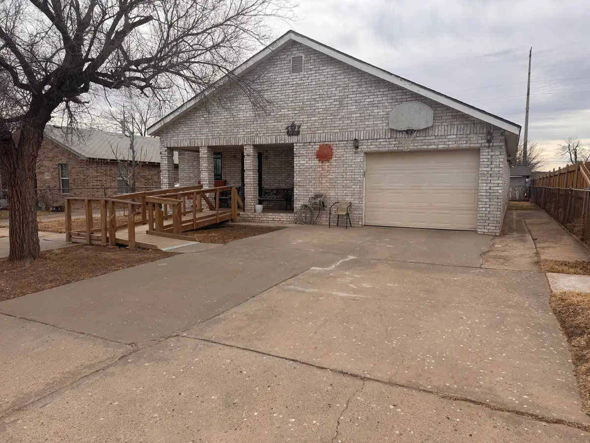 1306 SE 11th Avenue, Amarillo, TX 79102 - #1