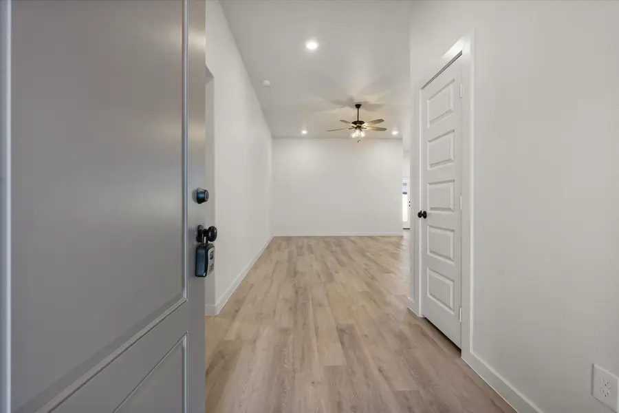 2427 Aberdeen Avenue, Wolfforth, TX 79382 - #2