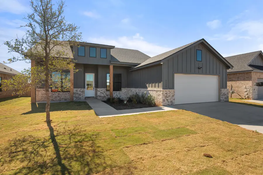 1119 N 6th Street, Wolfforth, TX 79382 - #2