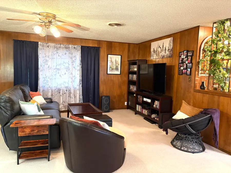 1807 E Reppto Street, Brownfield, TX 79316 - Image #2